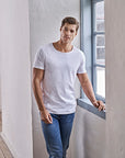 Herren T-Shirt mit ungesäumtem Ausschnitt